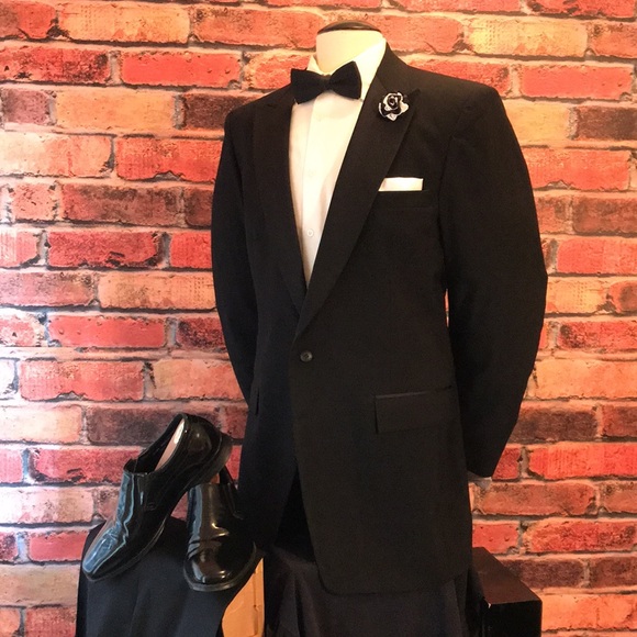 After Six Tuxedo Coat - Picture 11 of 17